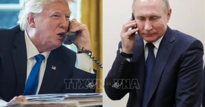 Tổng thống Mỹ Donald Trump (trái) và Tổng thống Liên bang Nga Vladimir Putin.(Ảnh chụp màn hình/Tin tức)