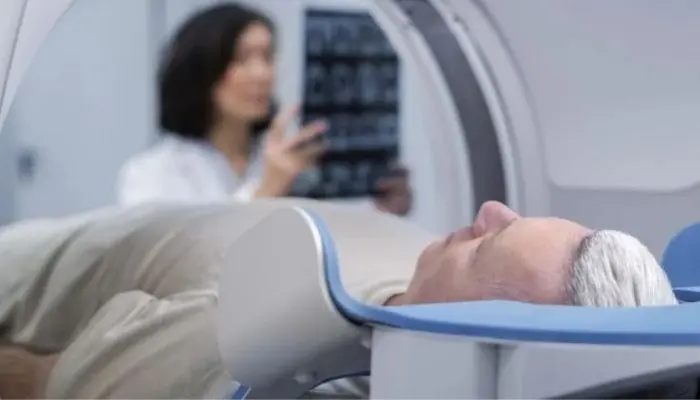 lạm dụng khám sức khỏe

