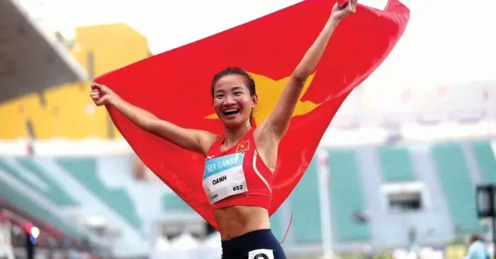 Huyền thoại điền kinh Nguyễn Thị Oanh