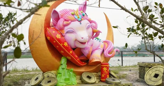 tượng linh vật ngựa