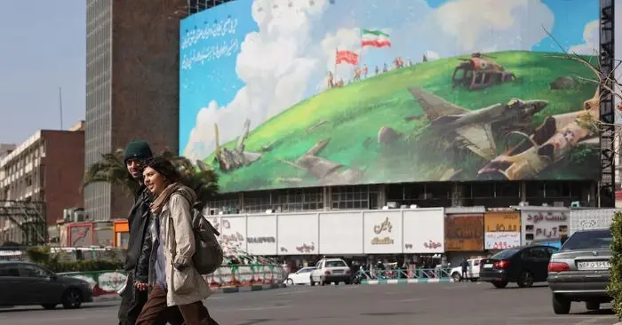 rời Iran ngay lập tức