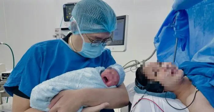 Thông tim bào thai giúp bé trai mắc bệnh tim bẩm sinh nặng chào đời
