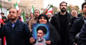 Iran bị tấn công: Gần 1.000 người thương vong trong đợt không kích lớn
