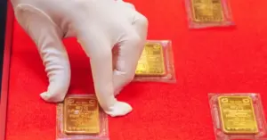 Giá vàng SJC giảm mạnh gần 21 triệu đồng mỗi lượng từ vùng đỉnh lịch sử
