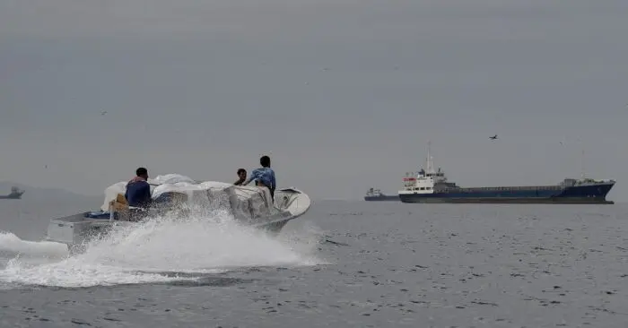 Mỹ phong tỏa eo biển Hormuz