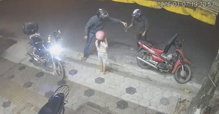tình làng nghĩa xóm thời hiện đại