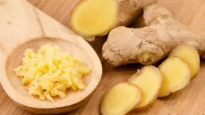 Tế bào ung thư "tự sát" khi gặp gừng? Tìm hiểu nghiên cứu về loại gia vị quen thuộc được nhắc đến như "kẻ thù" của nhiều loại ung thư.