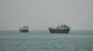 Ông Trump phản đối khả năng Iran thu phí qua eo biển Hormuz, khẳng định không chấp nhận bất kỳ khoản phí hàng hải nào.