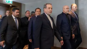 Mỹ và Iran đàm phán xuyên đêm tại Thụy Sĩ, ghi nhận tiến triển tích cực trong nỗ lực hạ nhiệt căng thẳng song phương.