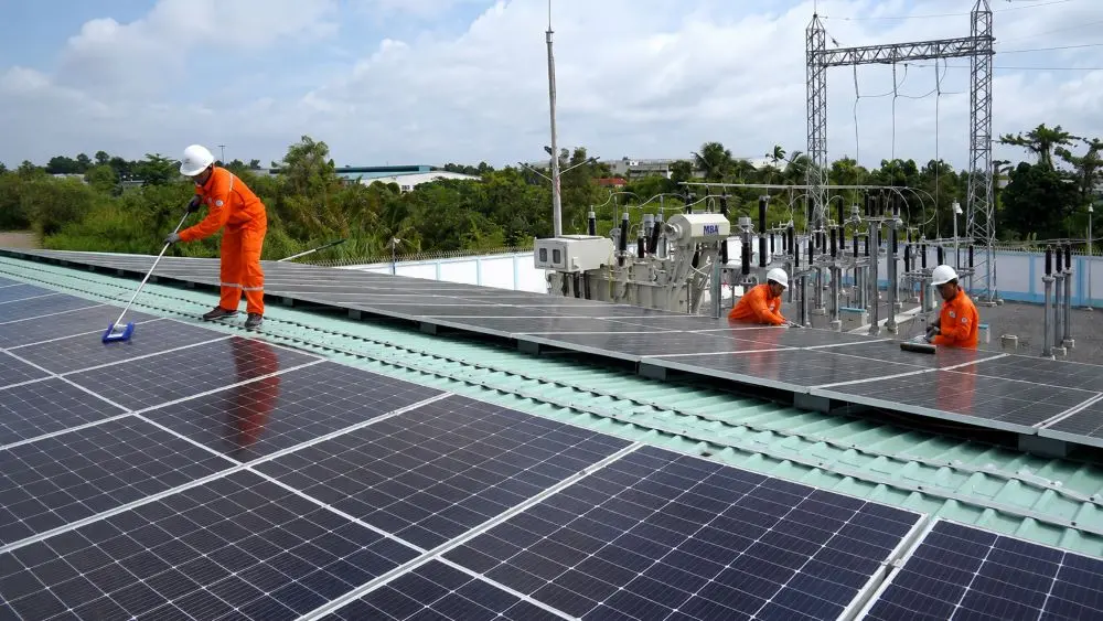 Người dân được phép bán tối đa 50% điện mặt trời mái nhà dư thừa, mở thêm cơ hội tận dụng nguồn điện sạch và tăng thu nhập.