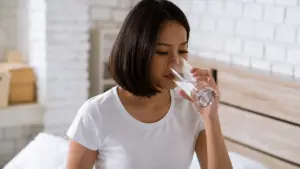 Lời khuyên cho người có thói quen uống nước mỗi sáng: tránh sai lầm phổ biến có thể làm tăng nguy cơ đột quỵ