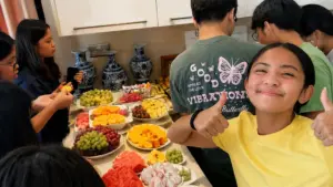 Vì sao ngày càng nhiều gia đình không còn ăn trái cây sau bữa cơm? Tìm hiểu nguyên nhân và những lưu ý để ăn trái cây hợp lý