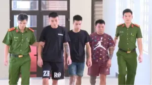 Bắt giữ nhóm đối tượng lấy cớ va quệt xe để cưỡng đoạt tài sản, cơ quan công an tiếp tục điều tra, xử lý theo quy định.