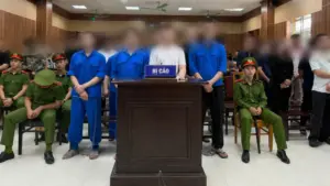 Tuyên án 44 bị cáo trong đường dây sản xuất khí cười và ma túy liên tỉnh, làm rõ mức án và diễn biến vụ án gây chú ý.