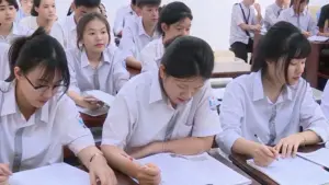 Giám đốc Sở GD&ĐT Thanh Hóa sẽ trả lời chất vấn về tình trạng quá tải trường lớp và sĩ số học sinh vượt quy định.