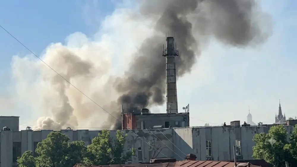 Ukraine tấn công trúng nhà máy lọc dầu sâu trong lãnh thổ Nga tại Ufa, khiến Matxcơva nhanh chóng tìm nguồn nhập khẩu nhiên liệu.