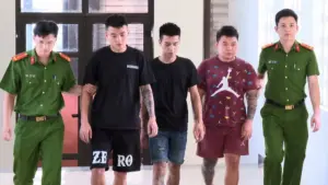 Bắt giữ nhóm đối tượng lấy cớ va quệt xe để cưỡng đoạt tài sản của người đi đường, thủ đoạn tinh vi, gây mất an ninh trật tự.