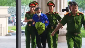 Bà Hoàng Thị Thúy Lan có mặt tại phiên tòa sơ thẩm trong vụ án liên quan Tập đoàn Phúc Sơn.