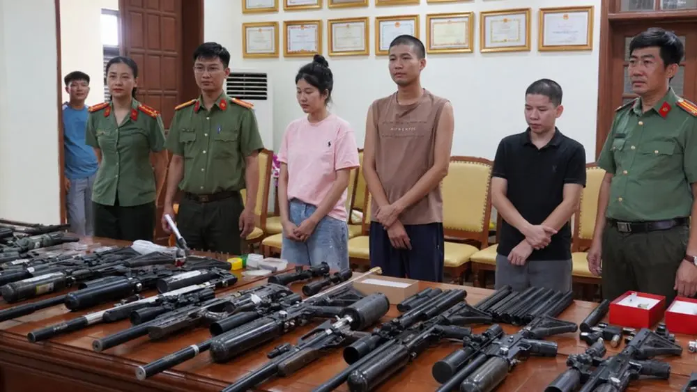 Công an triệt phá cơ sở cơ khí núp bóng doanh nghiệp, sản xuất hàng nghìn linh kiện súng trái phép với quy mô lớn.