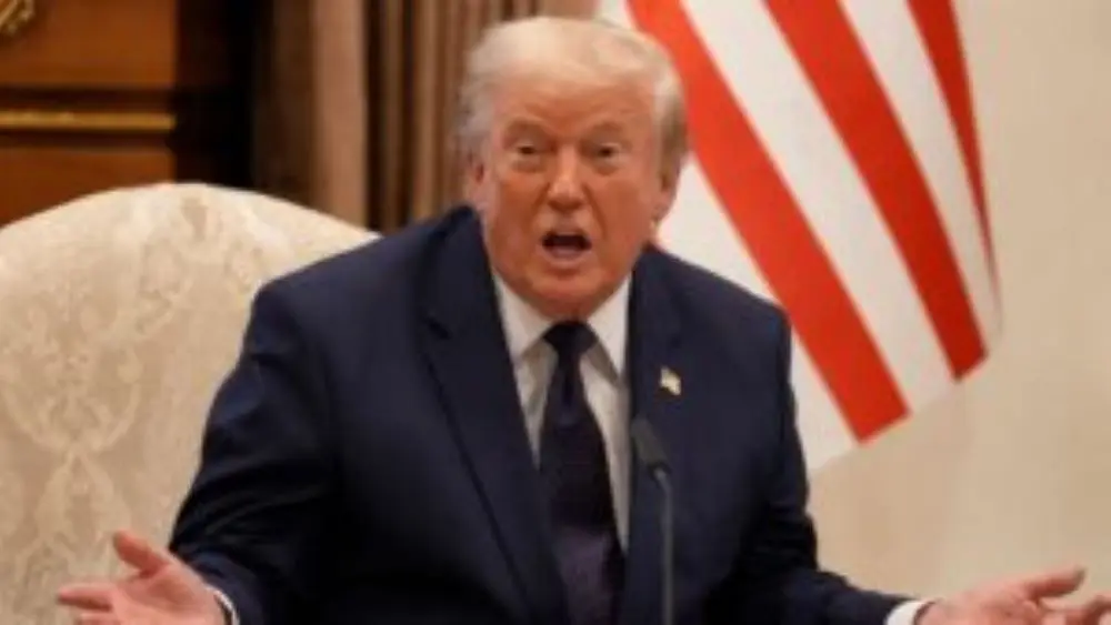 Ông Trump tiếp tục đề cập việc kiểm soát Greenland và bày tỏ thất vọng với NATO tại hội nghị ở Thổ Nhĩ Kỳ.