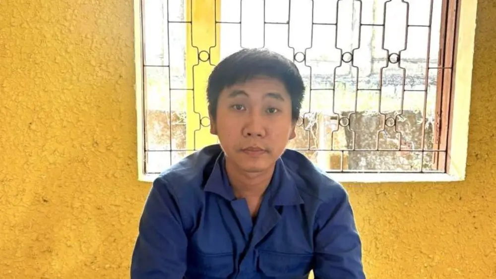 Khởi tố, tạm giam cán bộ địa chính Võ Hoàn Thiện để điều tra hành vi lừa đảo chiếm đoạt tài sản. Xem chi tiết vụ việc.