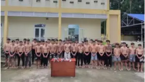 Công an kiểm tra sân bóng lúc 20h, triệu tập 38 thanh thiếu niên từ 14 đến 18 tuổi để làm rõ vụ việc. Tìm hiểu diễn biến mới nhất.