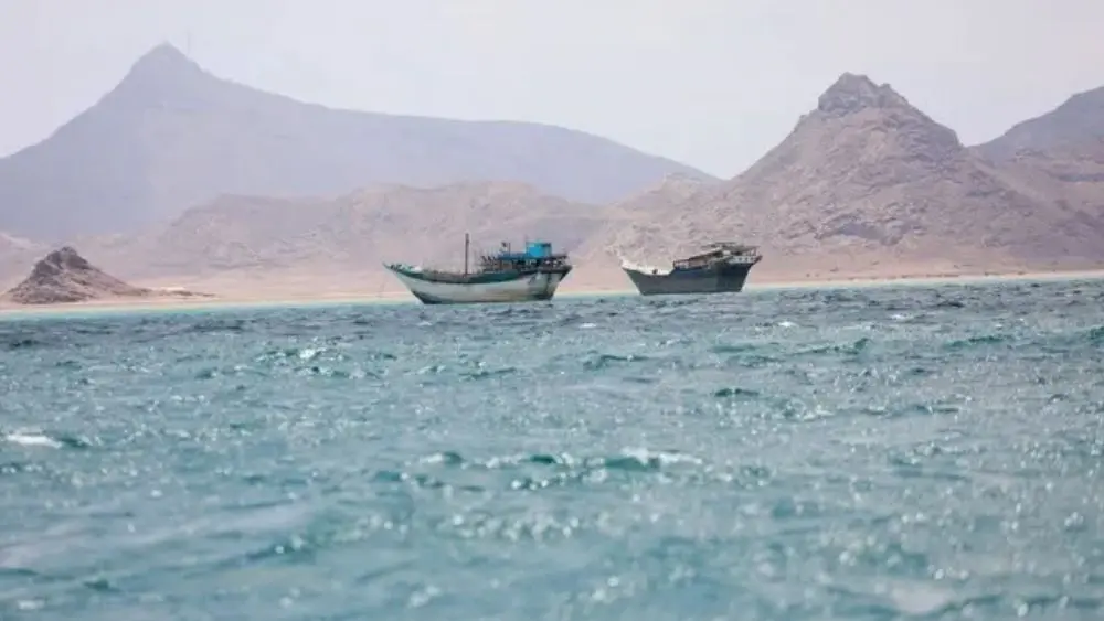 Hai điểm nghẽn năng lượng Hormuz và Bab el-Mandeb đe dọa nguồn cung dầu toàn cầu, đẩy giá năng lượng tăng mạnh.