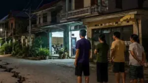 Động đất tại xã Bảo Lạc gây rung chấn mạnh sau tiếng nổ lớn, khiến người dân lo lắng. Diễn biến vụ việc đang được theo dõi.