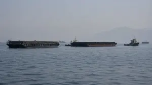 Vì sao nhiều tàu quay đầu khi qua eo biển Hormuz? Tìm hiểu các yếu tố khiến tuyến hàng hải chiến lược này thu hút sự chú ý.