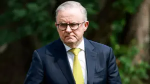 Thủ tướng Australia Anthony Albanese xin lỗi vì bình luận “khiếm nhã” về ca sĩ Kylie Minogue. Xem chi tiết phát ngôn gây tranh cãi.