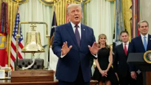 Tổng thống Trump xác nhận đã yêu cầu FIFA xem lại thẻ đỏ của Balogun, diễn biến gây chú ý tại World Cup 2026.