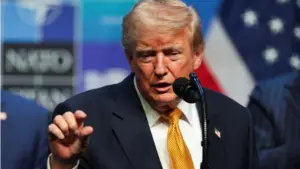 Lực lượng Mỹ bị tấn công bất ngờ, Tổng thống Donald Trump cảnh báo đanh thép Iran, làm dấy lên lo ngại căng thẳng tiếp tục leo thang.