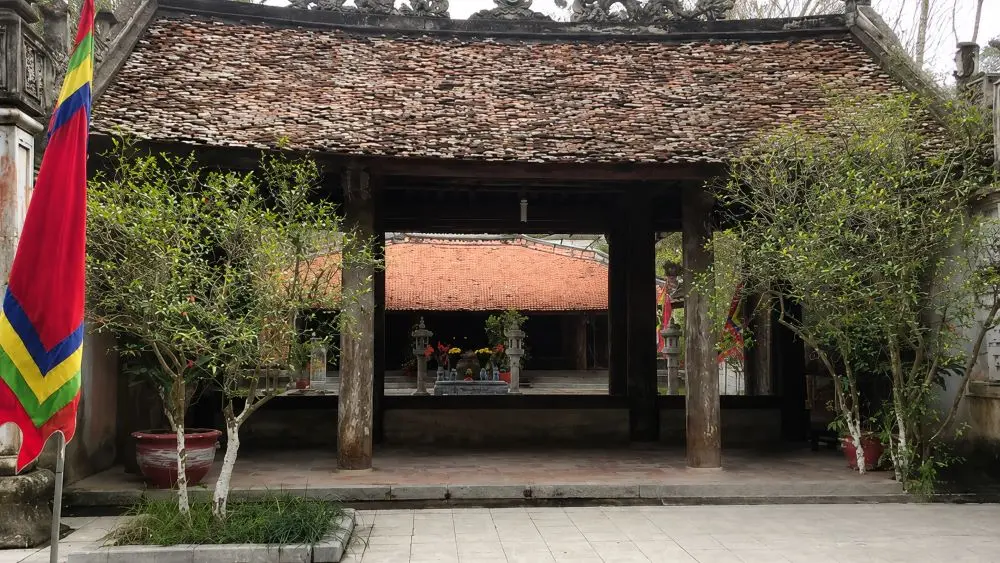 Ruộng binh nghìn năm và hành trình Lê Hoàn từ làng Trung Lập lên ngôi hoàng đế mở triều Tiền Lê, khám phá dấu tích lịch sử còn lưu giữ.