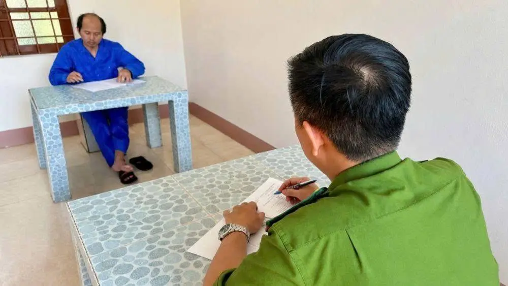Phạm Ngọc Tú cùng nhiều người bị bắt, khám xét nhiều địa điểm trong vụ án liên quan dòng tiền 195 tỷ đồng. Xem diễn biến mới nhất.