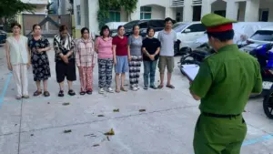 Triệt phá đường dây lô đề gần 8 tỷ đồng tại Đà Nẵng, nhóm phụ nữ cầm đầu bị bắt giữ, hé lộ thủ đoạn hoạt động tinh vi.