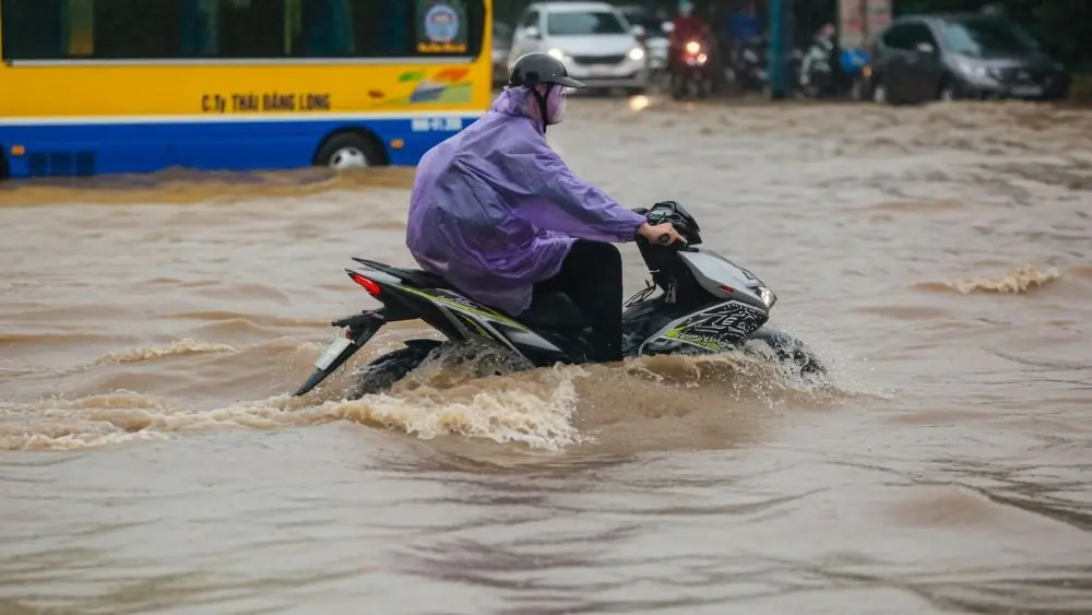 Miền Bắc sắp đón mưa rất lớn từ 18/7, nguy cơ ngập lụt và dông lốc gia tăng trên diện rộng, kéo dài nhiều ngày.