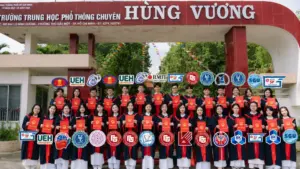 Một lớp ở TPHCM có 100% học sinh đậu đại học top đầu, thành tích nổi bật gây chú ý.