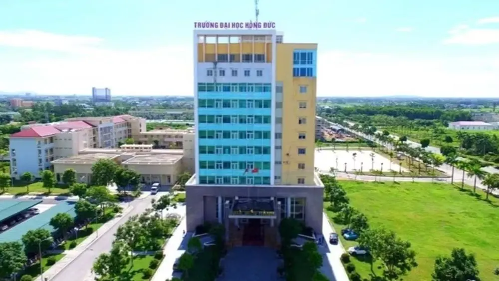 Trường Đại học Hồng Đức có 7 Phó Hiệu trưởng sau sáp nhập, kiện toàn bộ máy lãnh đạo phục vụ công tác quản lý và đào tạo.