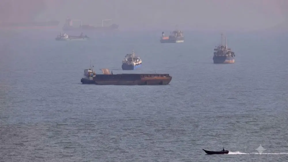 Tình thế bế tắc ở eo biển Hormuz tiếp diễn khi Iran đưa ra điều kiện mới cho Mỹ. Khám phá ngay chi tiết tiến trình đàm phán giữa Iran và Oman.