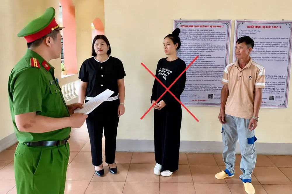 Bắt giữ ‘mắt xích’ quan trọng trong đường dây lừa đảo xuyên quốc gia, hé lộ vai trò của đối tượng Dương Phương Thảo.