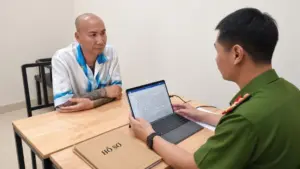 Nữ luật sư bị cáo buộc giúp vợ chồng Phú Lê che giấu doanh thu bán hàng, liên quan vụ án trốn thuế đang gây chú ý.