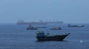Iran tuyên bố tấn công tàu chở dầu được Mỹ hộ tống ở Hormuz