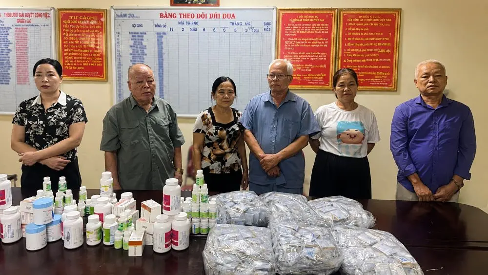 Công an triệt phá đường dây trộn thuốc giảm đau liều mạnh vào hàng nghìn gói đông y gia truyền, thu giữ nhiều tang vật liên quan.