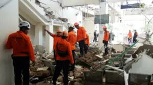 Cập nhật mới nhất về trận động đất tại Indonesia: Số người thiệt mạng tăng lên 68 người, lực lượng chức năng đang khẩn trương khắc phục hậu quả.