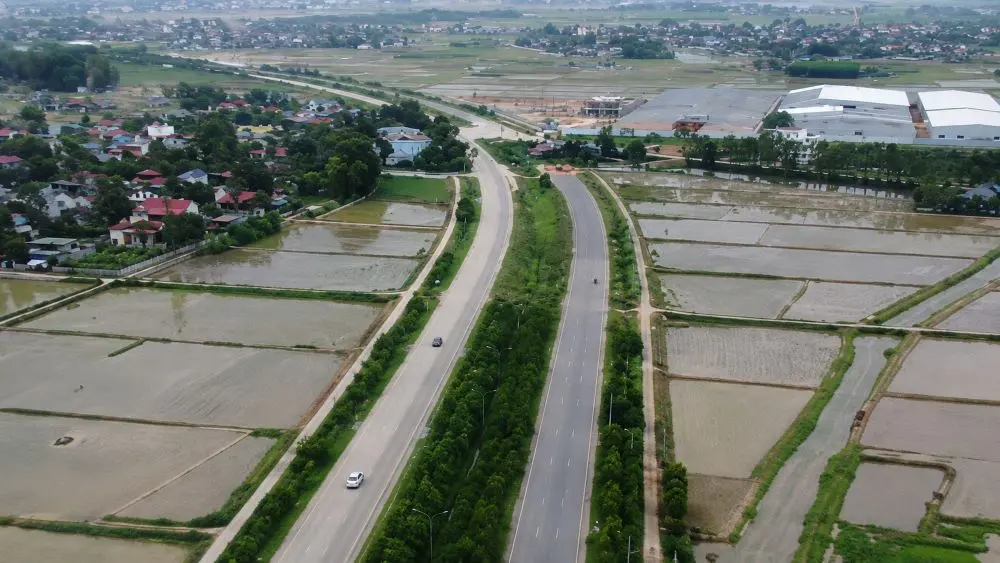 Gỡ nút thắt vốn và GPMB, hai dự án đường nối sân bay Thọ Xuân đã thi công trở lại sau nhiều năm đình trệ.