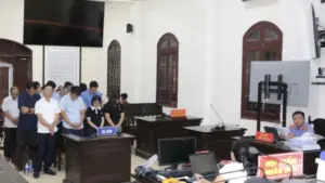 Cựu phó chủ tịch huyện cùng 11 thuộc cấp bị phạt tù liên quan đến sai phạm đất đai, các bị cáo nhận mức án theo quy định.