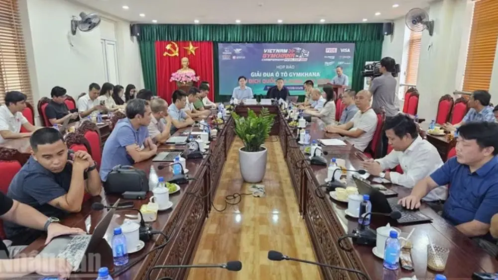 Giải đua ô-tô sẽ diễn ra tại Thanh Hóa ngày 22-23/8, quy tụ các tay đua tham gia tranh tài trên đường đua được chuẩn bị.