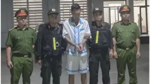 Huấn Hoa Hồng bị điều tra về việc huy động hàng chục tỷ đồng từ thiện, trong đó có dấu hiệu sử dụng tiền sai mục đích.