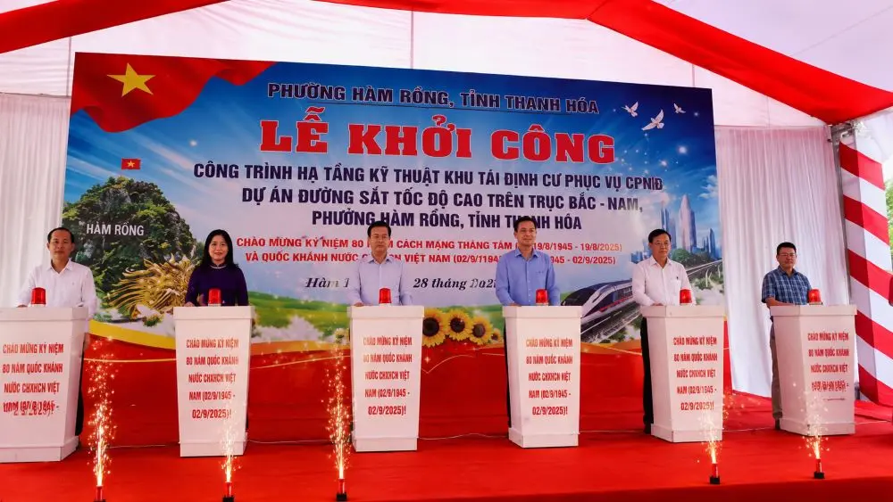 Khởi công 2 khu tái định cư phục vụ dự án đường sắt tốc độ cao Bắc - Nam, tạo mặt bằng và nơi ở mới cho người dân bị ảnh hưởng.