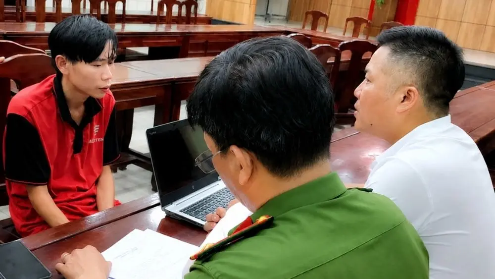 Thanh Hóa bắt giữ đối tượng thay đổi họ tên, trốn truy nã hơn 5 năm. Chi tiết vụ việc ngay!